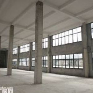 底层面积600&minus;2000平，新建框架厂房